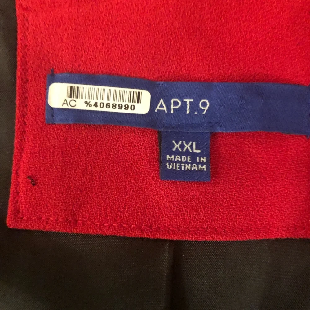 Women’s red lined jacket xxl. Excellent Condition worn one time.Nice long length - Picture 8 of 10